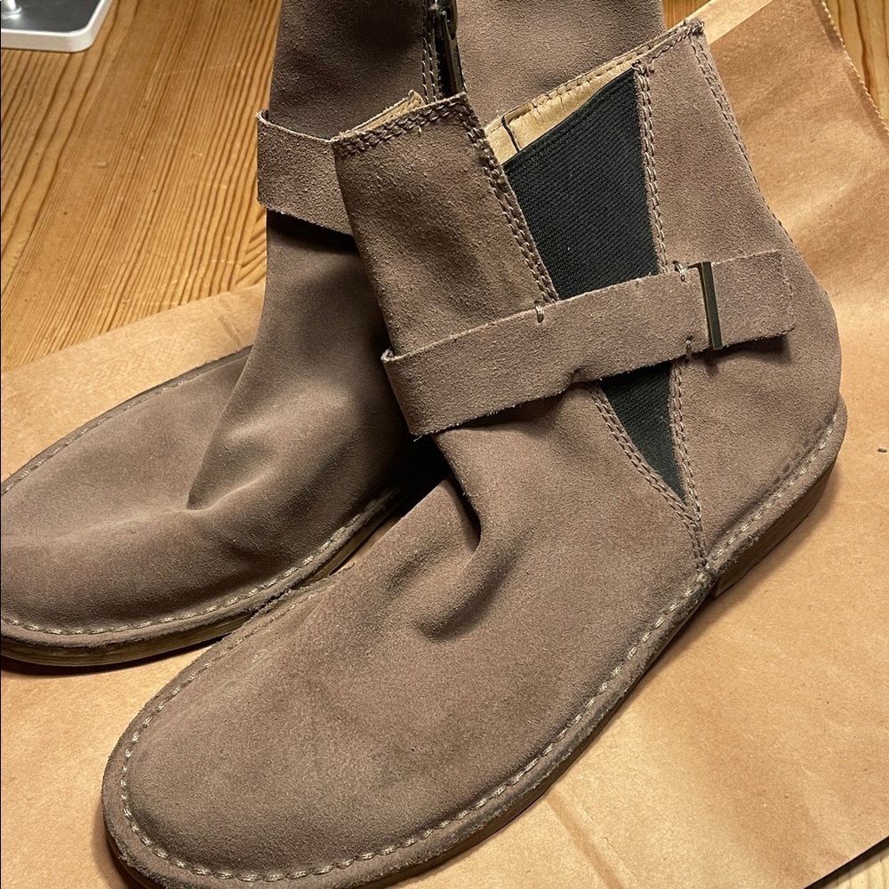 Von Dutch Brown Suede Ankle Boots